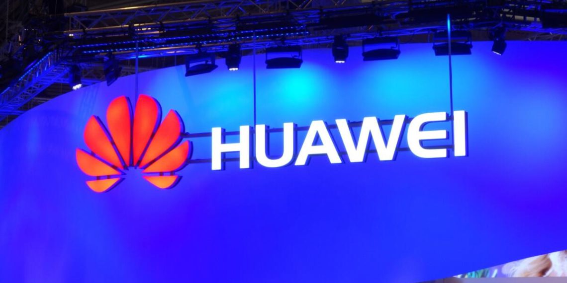 Huawei introduces AI-driven data center switch