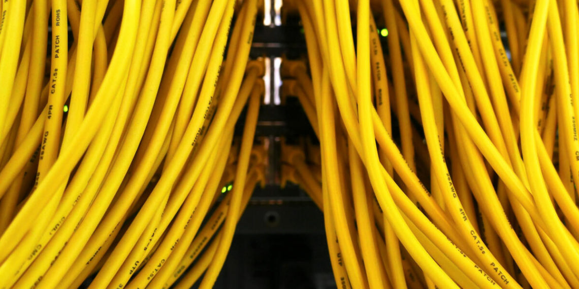 Network-intelligence platforms, cloud fuel a run on faster Ethernet